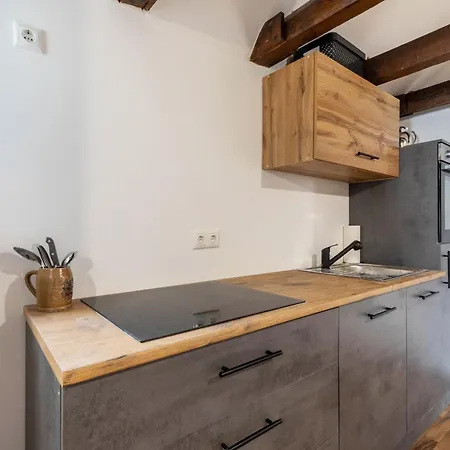 Loft * Aψβούργη